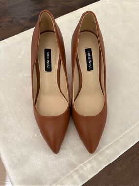 Nine West Tan Pointed-Toe Leather Pumps